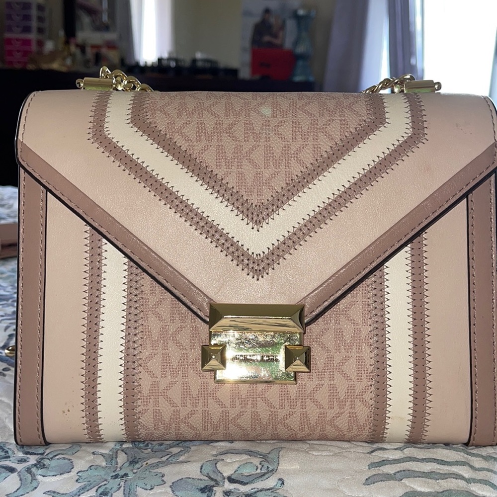 MK cross body purse